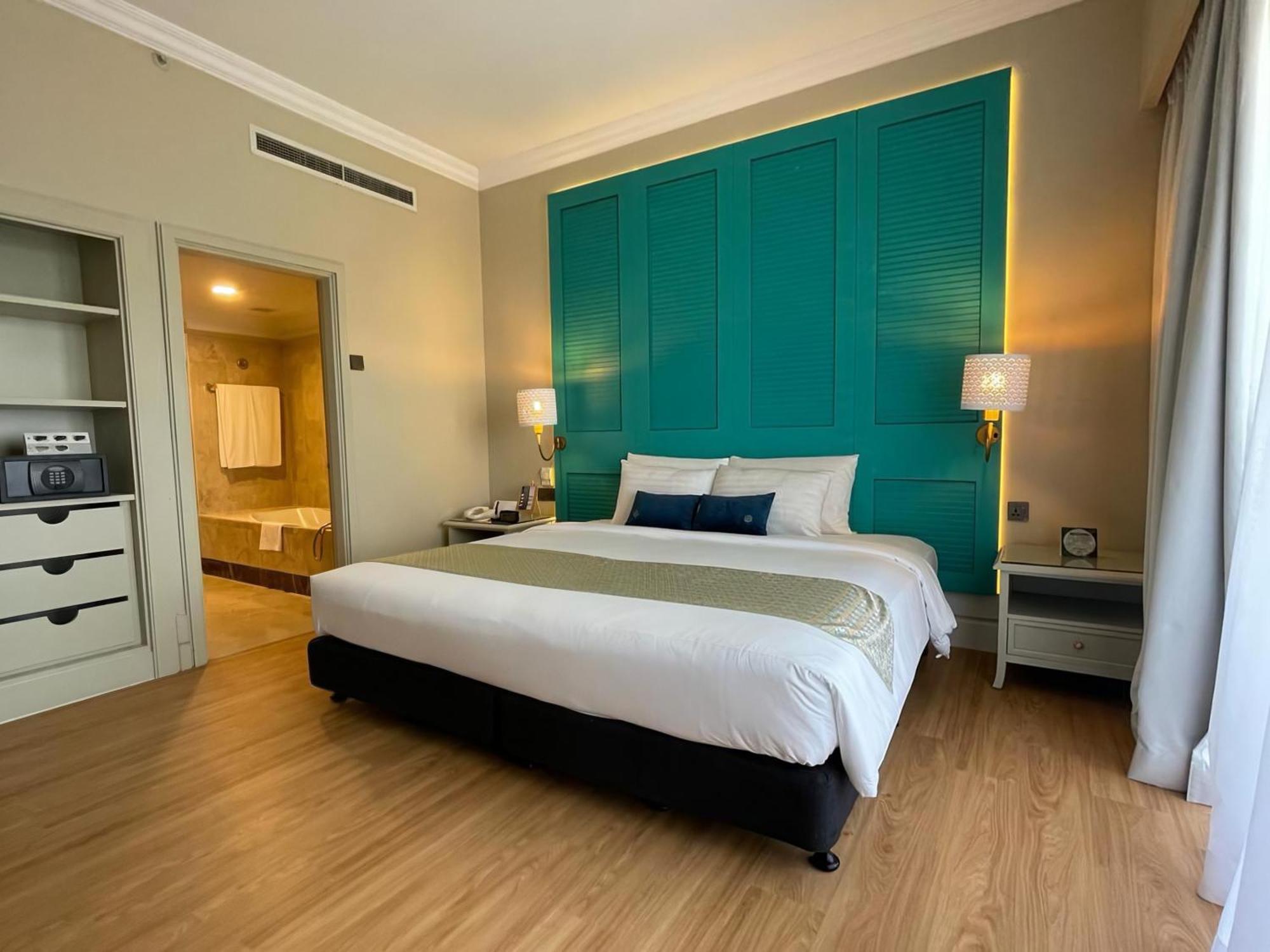 Bangi Resort Hotel Bandar Baru Bangi Esterno foto